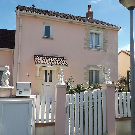 La Maison Rose 2 Chambres Avec Lit Pour 2 Personnes Et 2 Salles De Bains Nevers Eksteriør billede